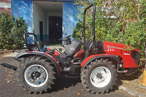 Rodas dianteiras e traseiras de tamanho igual